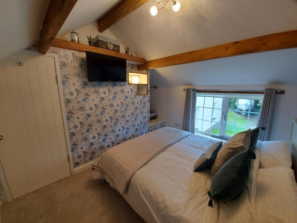 Saughall Mill Farm Cottage Честер Экстерьер фото