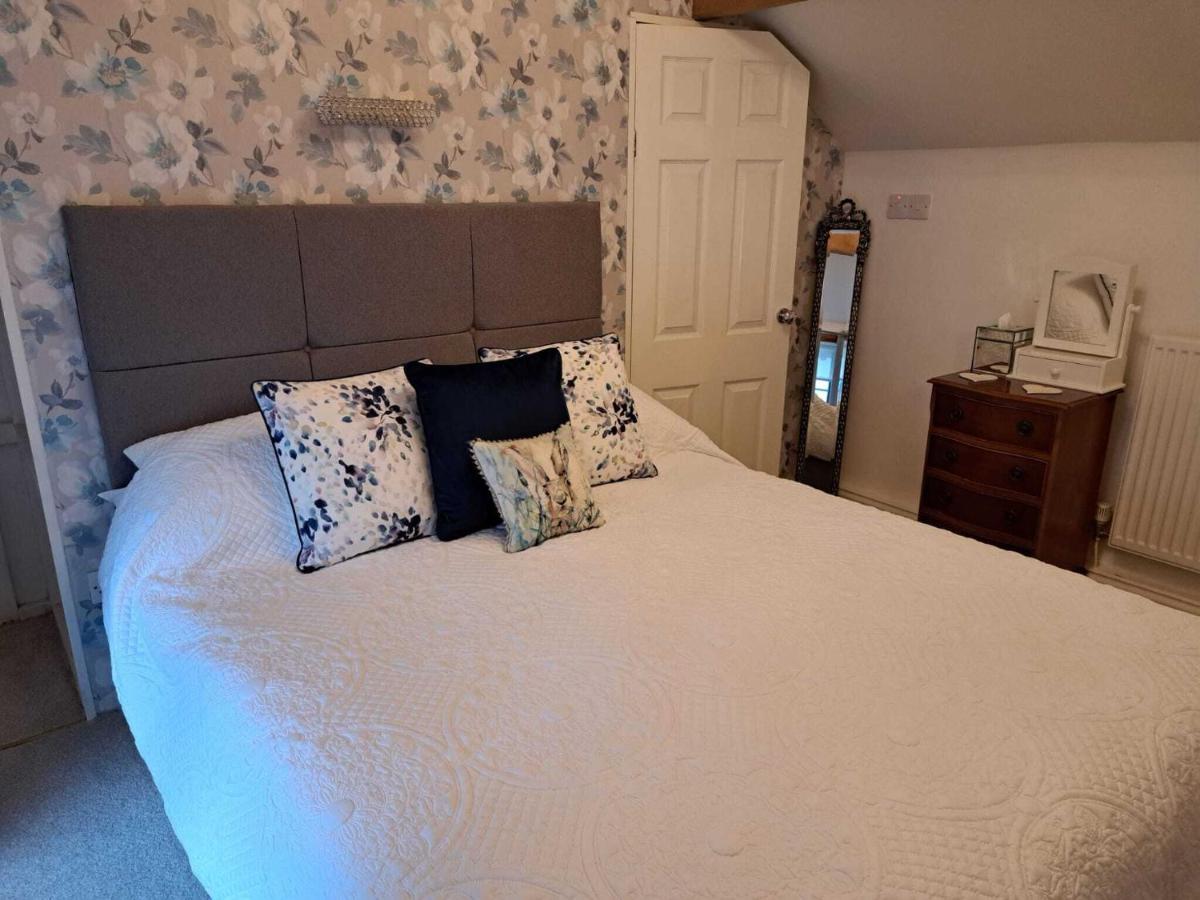Saughall Mill Farm Cottage Честер Экстерьер фото