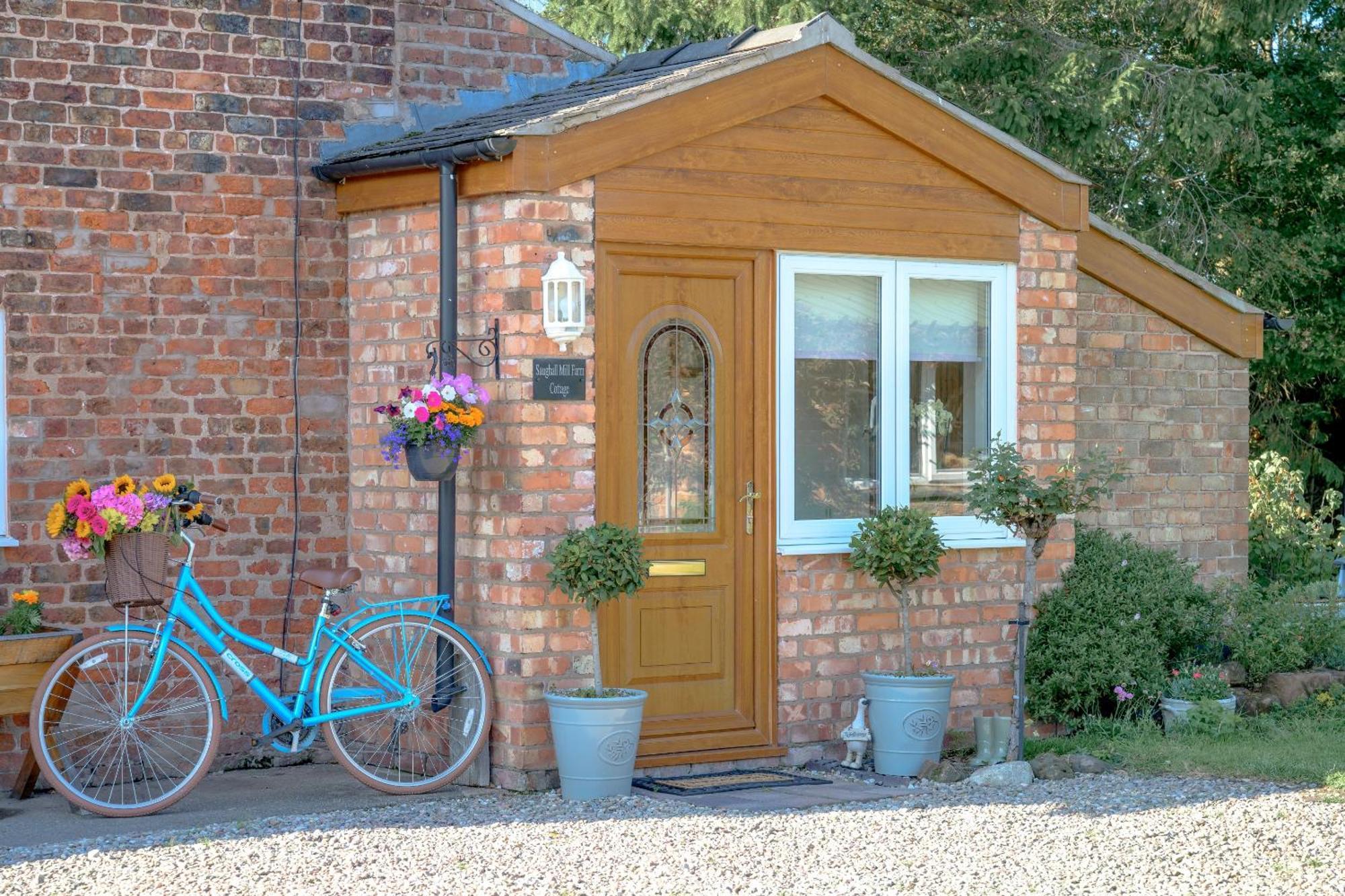 Saughall Mill Farm Cottage Честер Экстерьер фото